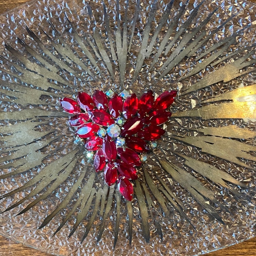 VINTAGE AURORA BOREALIS BROOCH RED MARQUISE RHINESTONES AND SILVERTONE BACKING